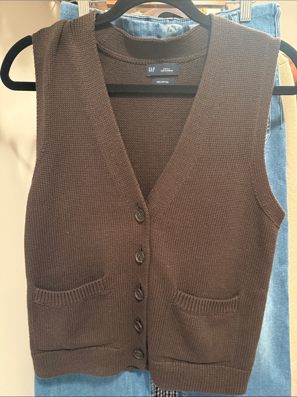GAP 100% cotton Brown Knit Button-Front V-Neck Sweater Vest new